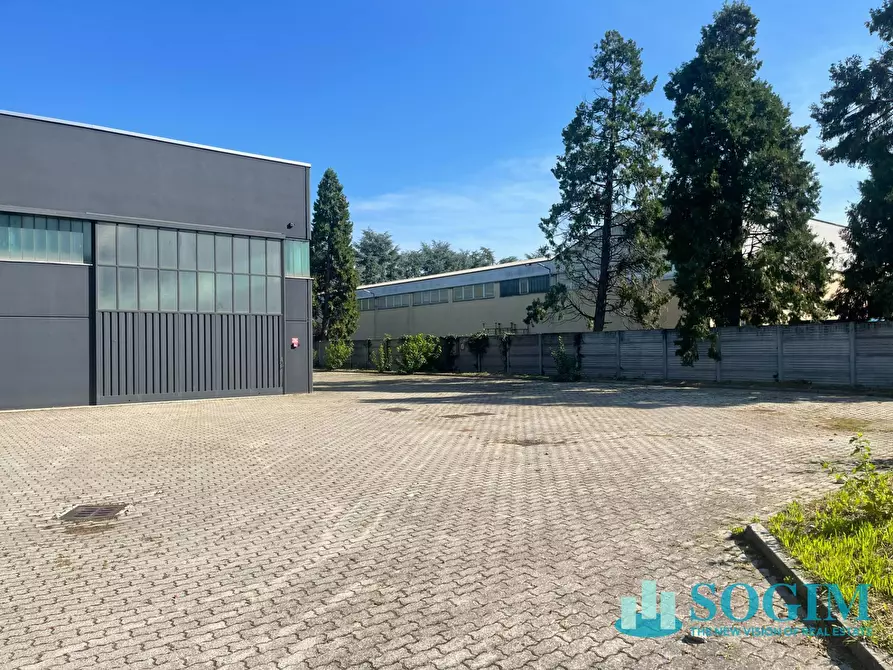 Immagine 9 di Capannone industriale in affitto  in via enrico fermi 7 a Burago Di Molgora