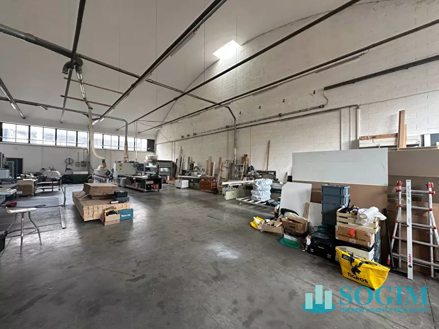 Immagine 2 di Capannone industriale in affitto  in Via dell'artgianato a Muggiò