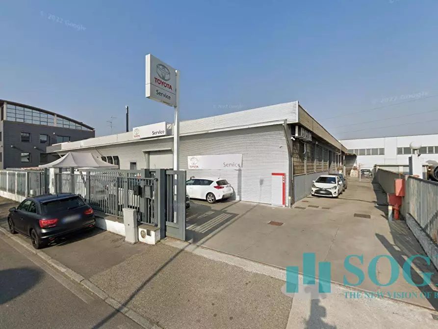 Immagine 4 di Capannone industriale in vendita  a Rozzano