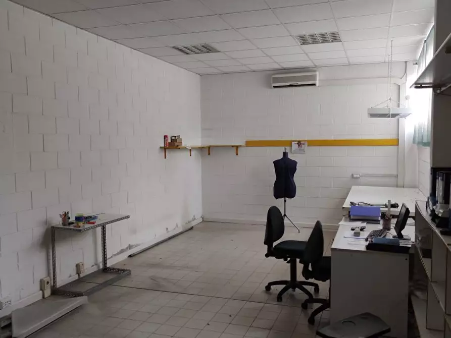 Immagine 15 di Capannone industriale in vendita  in Viale Industria 13 a Bottanuco