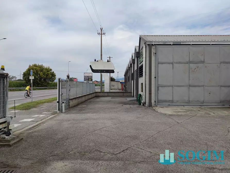 Immagine 2 di Capannone industriale in vendita  in Viale Industria 13 a Bottanuco