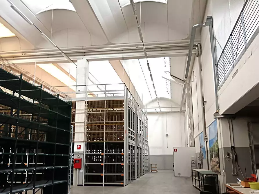 Immagine 2 di Capannone industriale in vendita  in via delle Industrie 20 a Lissone