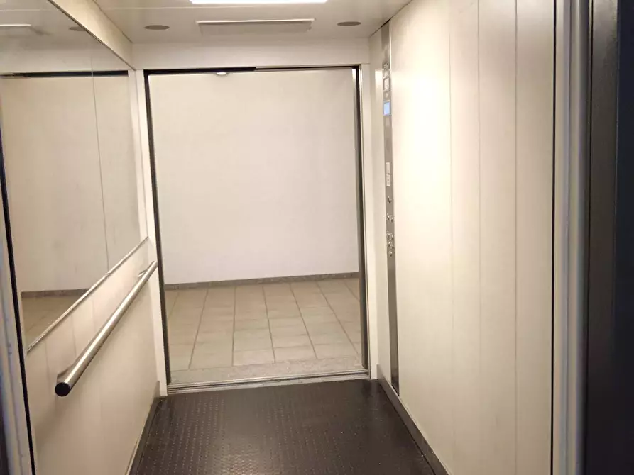 Immagine 5 di Capannone industriale in vendita  in via delle Industrie 20 a Lissone