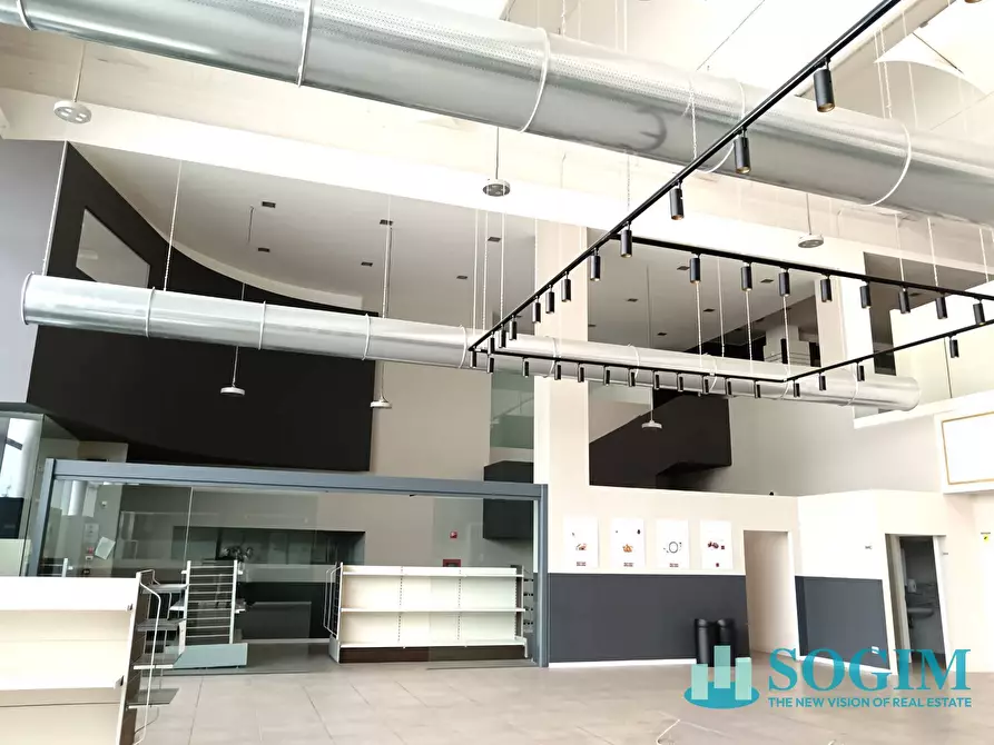 Immagine 3 di Capannone industriale in vendita  in via delle Industrie 20 a Lissone