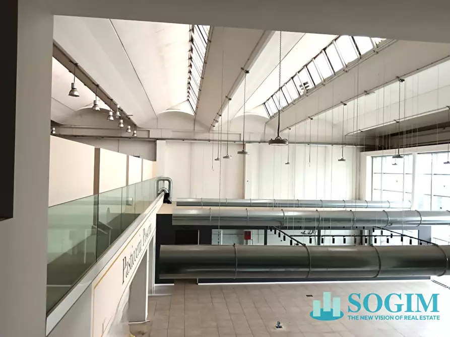 Immagine 11 di Capannone industriale in vendita  in via delle Industrie 20 a Lissone