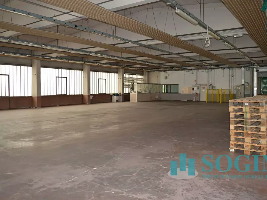 Immagine 30 di Capannone industriale in vendita  in Via Torino 1/3 a Olgiate Comasco