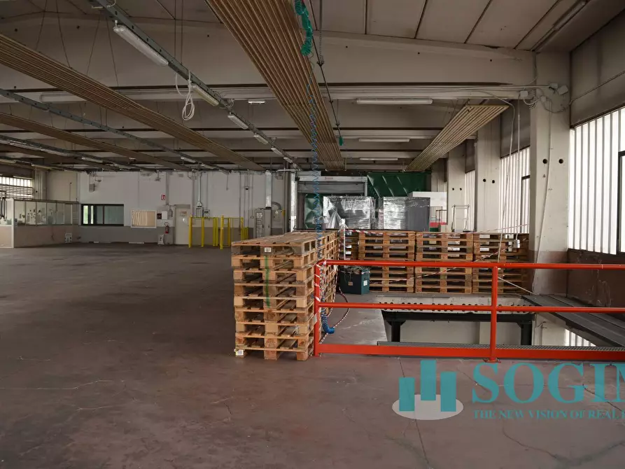 Immagine 31 di Capannone industriale in vendita  in Via Torino 1/3 a Olgiate Comasco