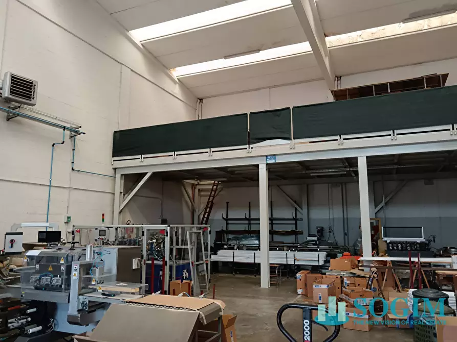 Immagine 6 di Capannone industriale in vendita  in via Caravaggio 28 a Desio