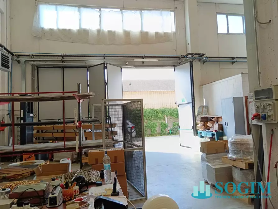 Immagine 15 di Capannone industriale in vendita  in via Caravaggio 28 a Desio