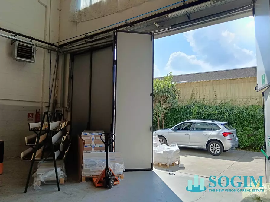 Immagine 14 di Capannone industriale in vendita  in via Caravaggio 28 a Desio