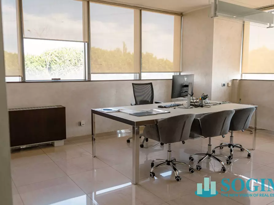 Immagine 15 di Ufficio in vendita  in Via Margherita Viganò De Vizzi 93/95 a Cinisello Balsamo