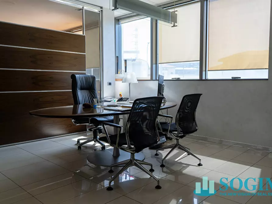 Immagine 28 di Ufficio in vendita  in Via Margherita Viganò De Vizzi 93/95 a Cinisello Balsamo