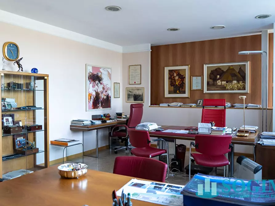 Immagine 43 di Ufficio in vendita  in Via Margherita Viganò De Vizzi 93/95 a Cinisello Balsamo