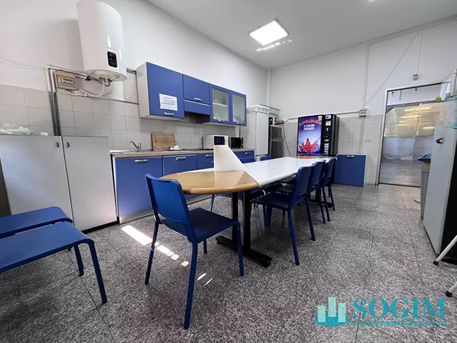 Immagine 15 di Capannone industriale in vendita  a Settimo Milanese