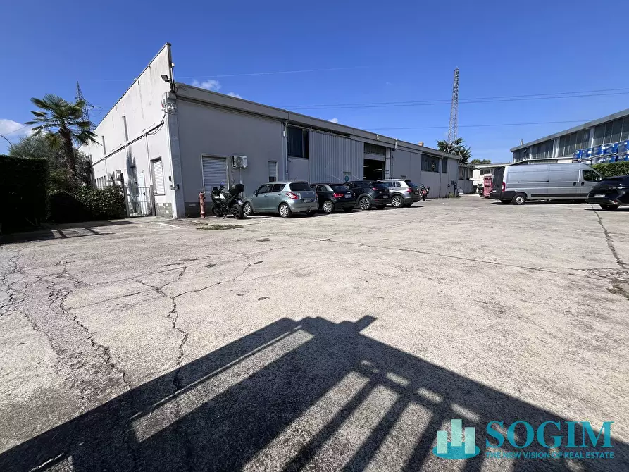 Immagine 17 di Capannone industriale in vendita  a Settimo Milanese