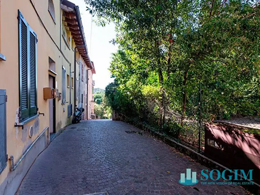 Immagine 22 di Casa semindipendente in vendita  in via Bottego 2 a Merone