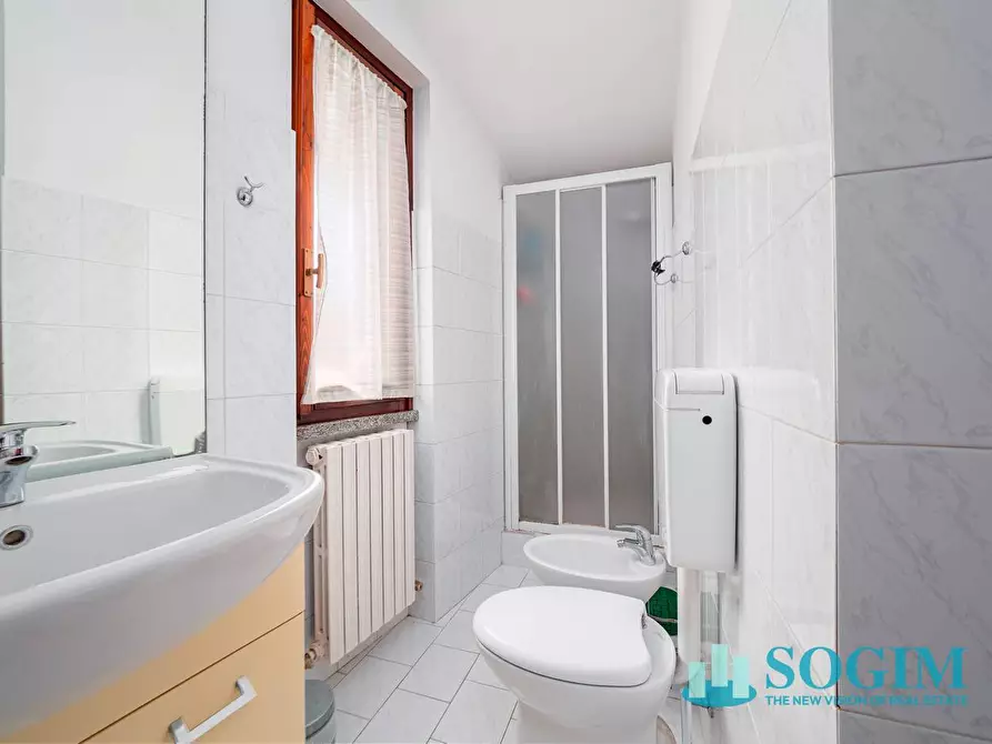 Immagine 13 di Casa semindipendente in vendita  in via Bottego 2 a Merone