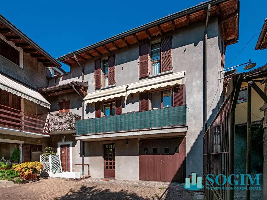 Immagine 24 di Casa semindipendente in vendita  in via Bottego 2 a Merone