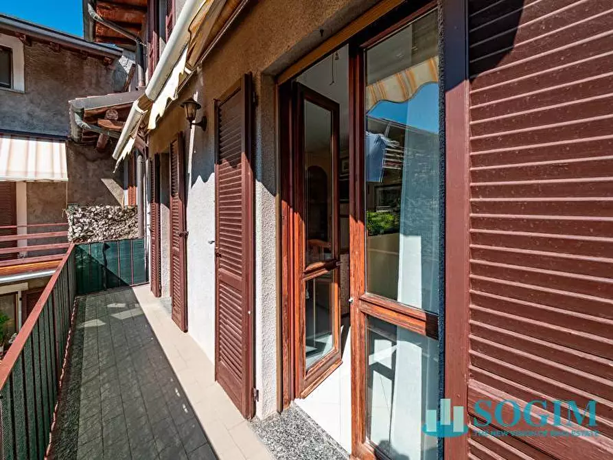 Immagine 5 di Casa semindipendente in vendita  in via Bottego 2 a Merone