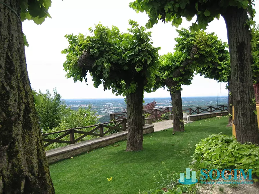 Immagine 37 di Appartamento in vendita  in Via Pacinotti 3 a Como