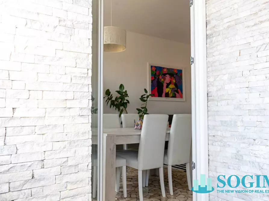 Immagine 17 di Appartamento in vendita  in piazza roma a Mariano Comense