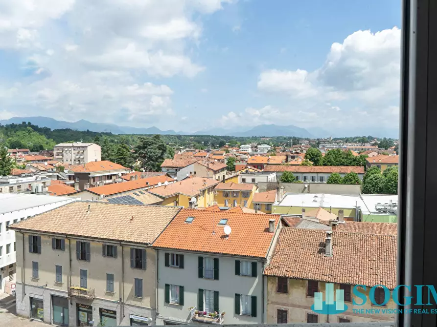 Immagine 28 di Appartamento in vendita  in piazza roma a Mariano Comense
