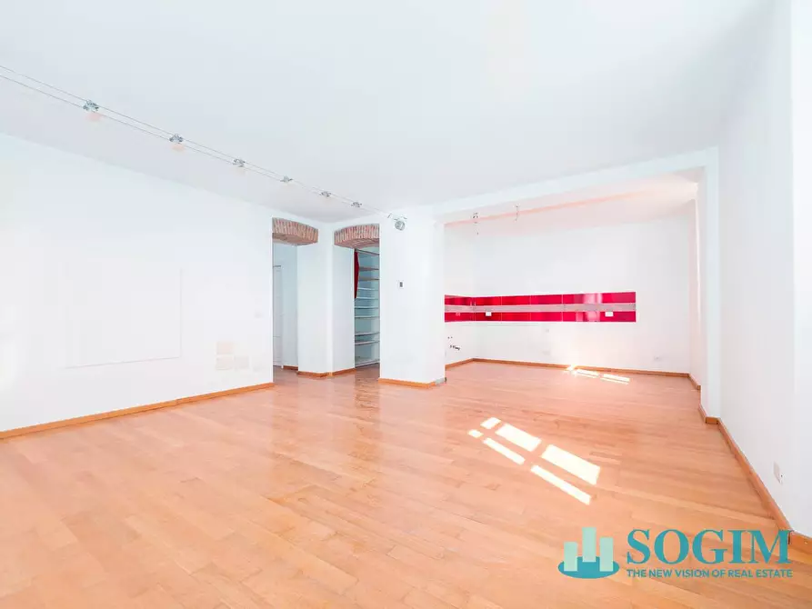 Immagine 13 di Appartamento in vendita  in Via Pacinotti 3 a Como