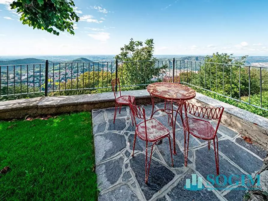 Immagine 23 di Appartamento in vendita  in Via Pacinotti 3 a Como