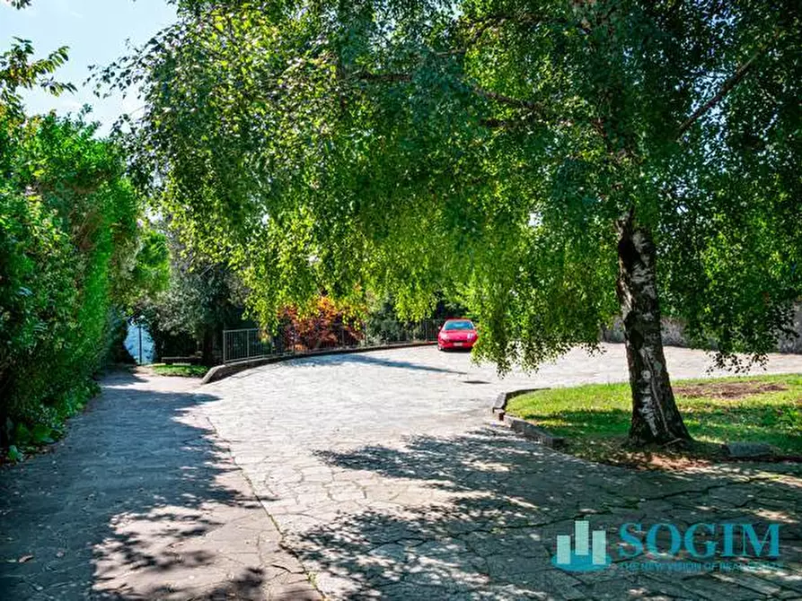 Immagine 29 di Appartamento in vendita  in Via Pacinotti 3 a Como