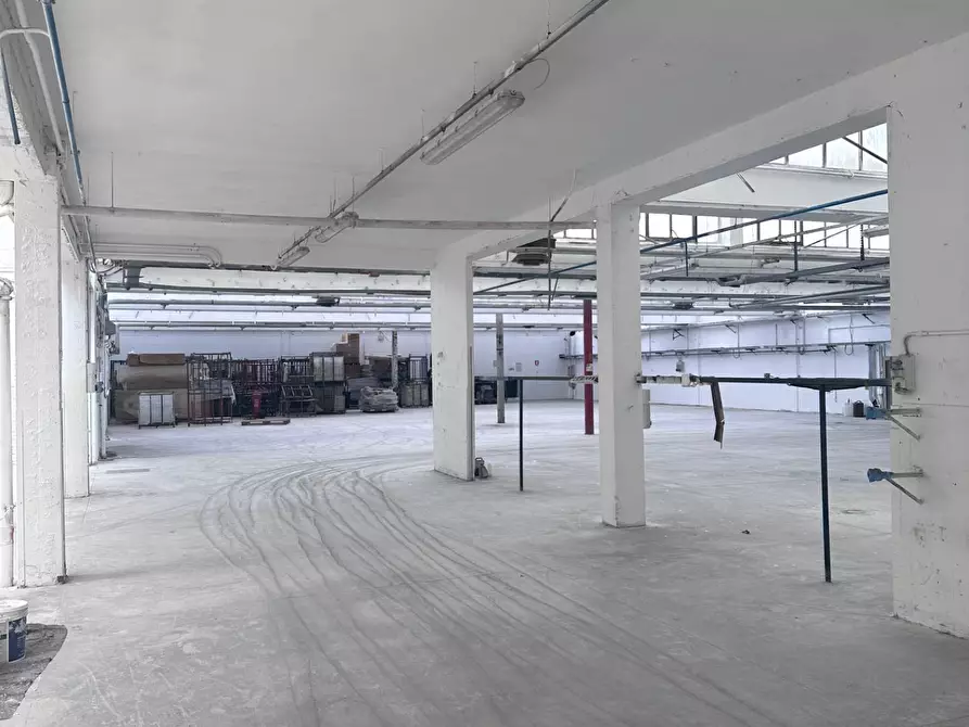Immagine 5 di Capannone industriale in vendita  a Seveso