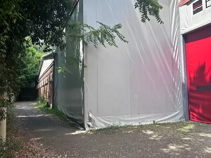 Immagine 18 di Capannone industriale in vendita  a Seveso