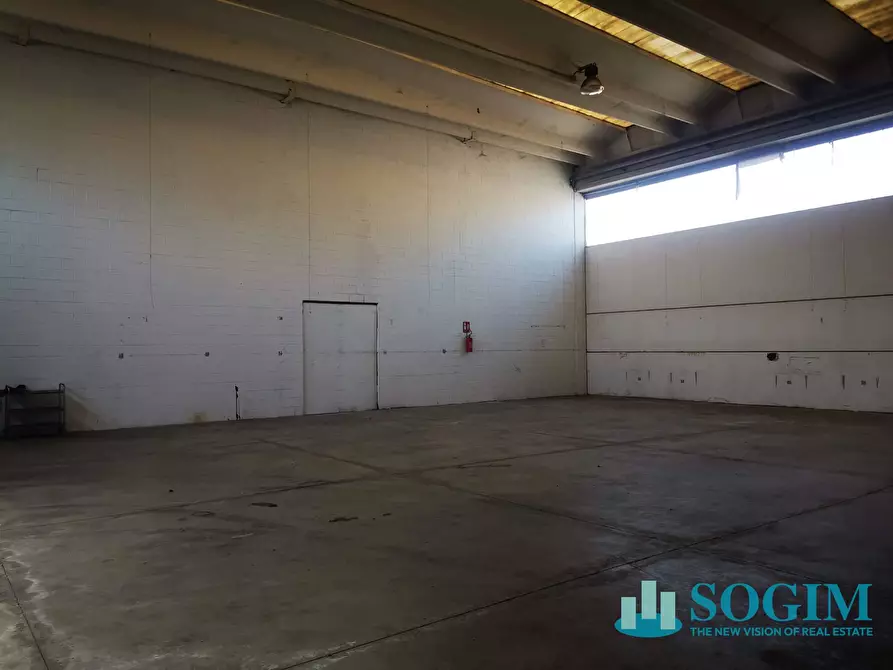 Immagine 5 di Capannone industriale in vendita  in Venegoni 22/A a Bareggio