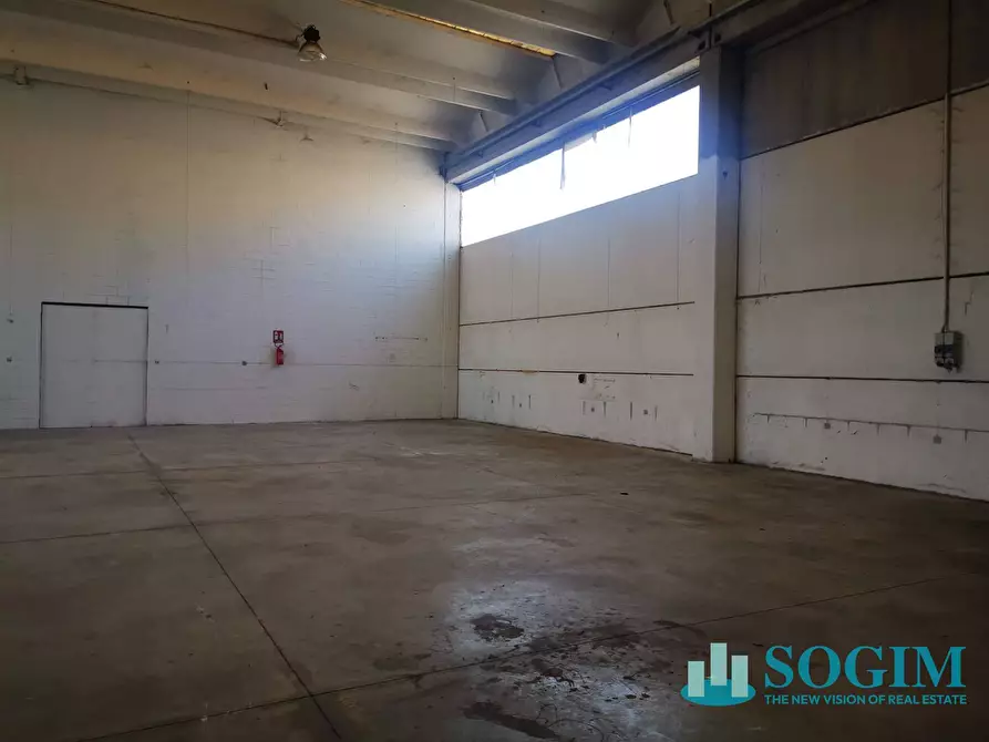 Immagine 9 di Capannone industriale in vendita  in Venegoni 22/A a Bareggio