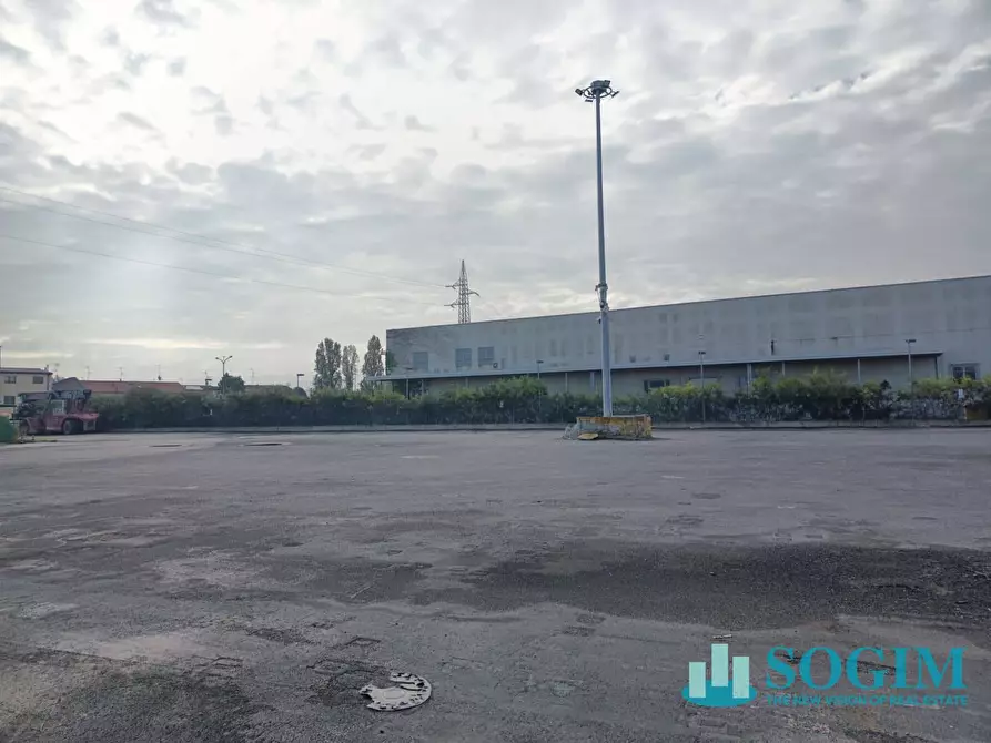 Immagine 8 di Ufficio in vendita  in via dante alighieri 93/95 a Pioltello