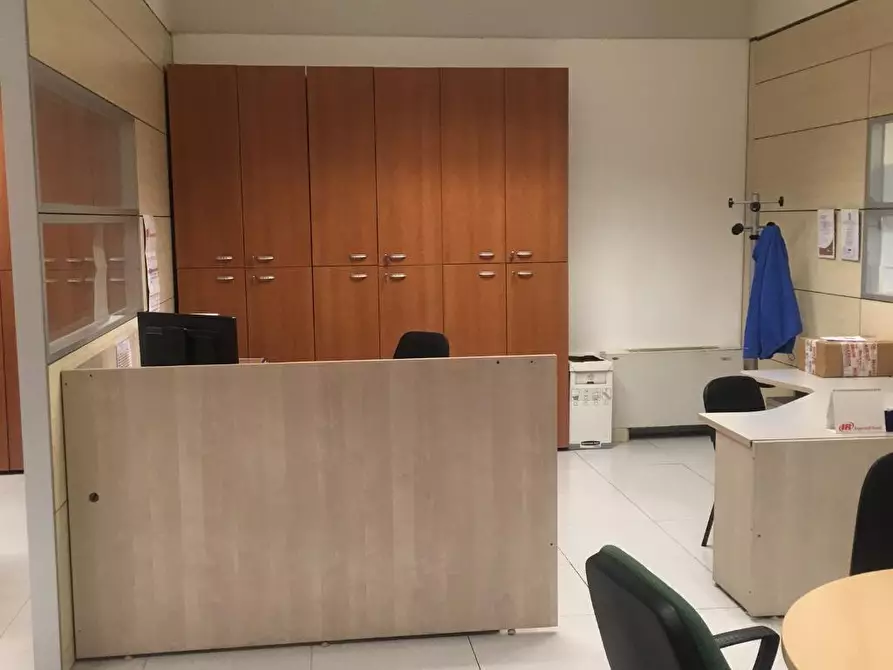 Immagine 19 di Capannone industriale in affitto  a Cinisello Balsamo