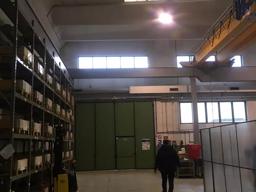 Immagine 10 di Capannone industriale in affitto  a Cinisello Balsamo