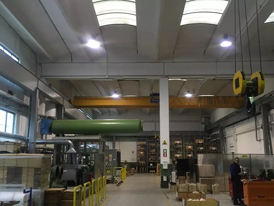 Immagine 1 di Capannone industriale in affitto  a Cinisello Balsamo