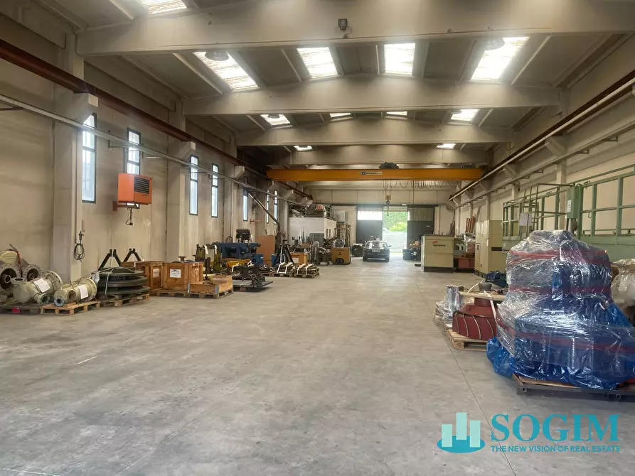 Immagine 1 di Capannone industriale in vendita  in via Lomellina 10 a Cernusco Sul Naviglio