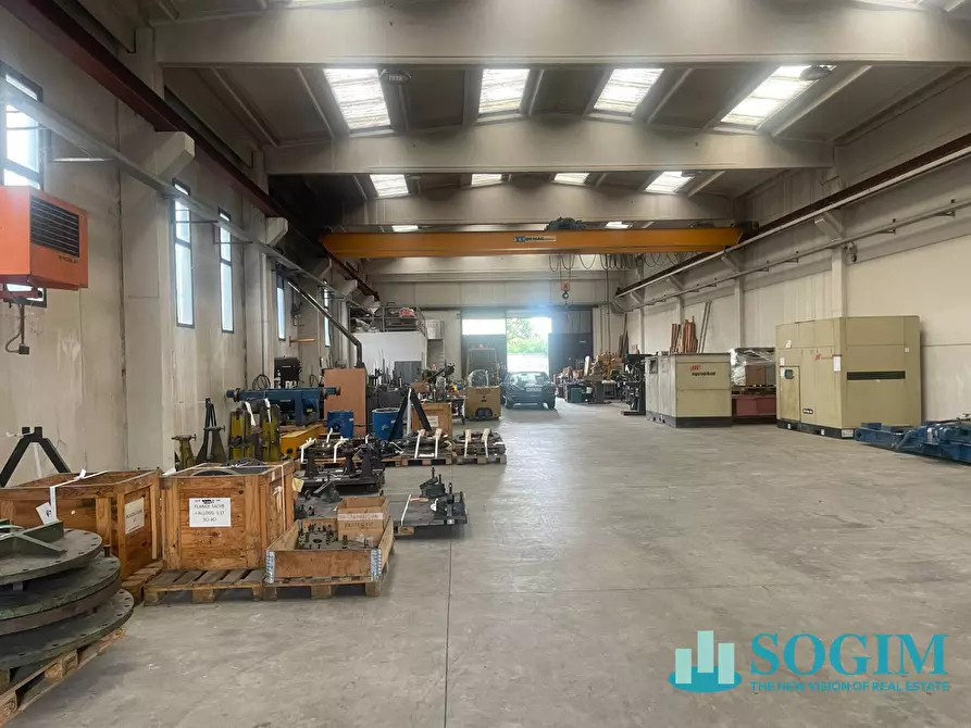 Immagine 8 di Capannone industriale in vendita  in via Lomellina 10 a Cernusco Sul Naviglio