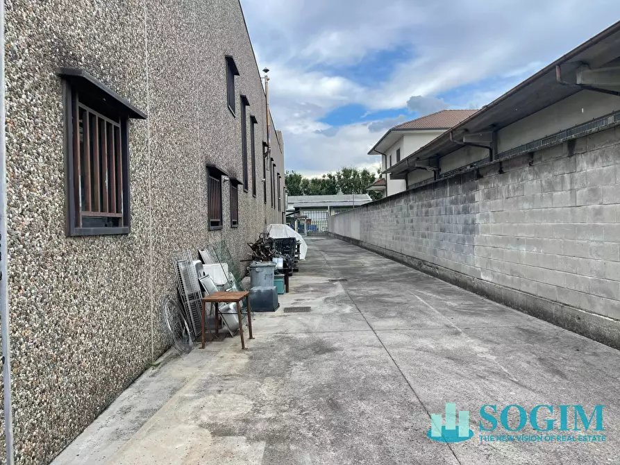 Immagine 21 di Capannone industriale in vendita  in via Lomellina 10 a Cernusco Sul Naviglio