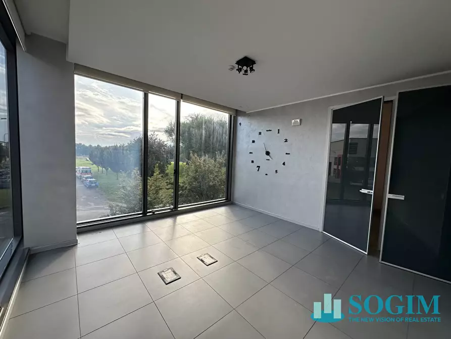 Immagine 9 di Palazzo in vendita  in Via Del Commercio a Lissone