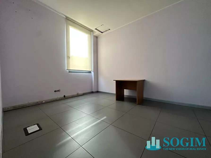 Immagine 10 di Palazzo in vendita  in Via Del Commercio a Lissone