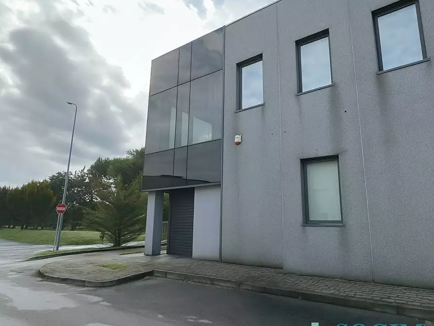 Immagine 16 di Palazzo in vendita  in Via Del Commercio a Lissone