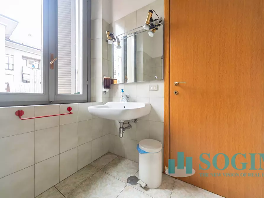 Immagine 14 di Appartamento in vendita  in Piazza Petazzi 30 a Sesto San Giovanni