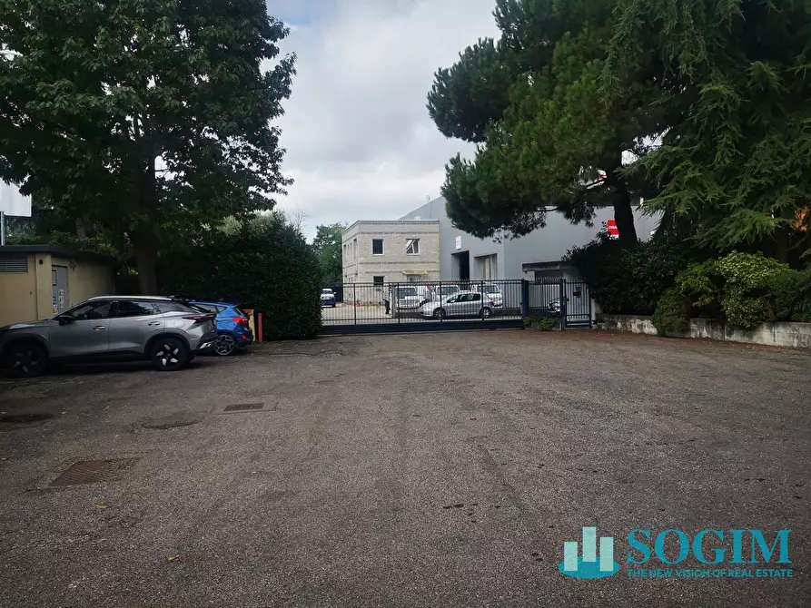 Immagine 1 di Capannone industriale in vendita  in Via Magellano a Fagnano Olona