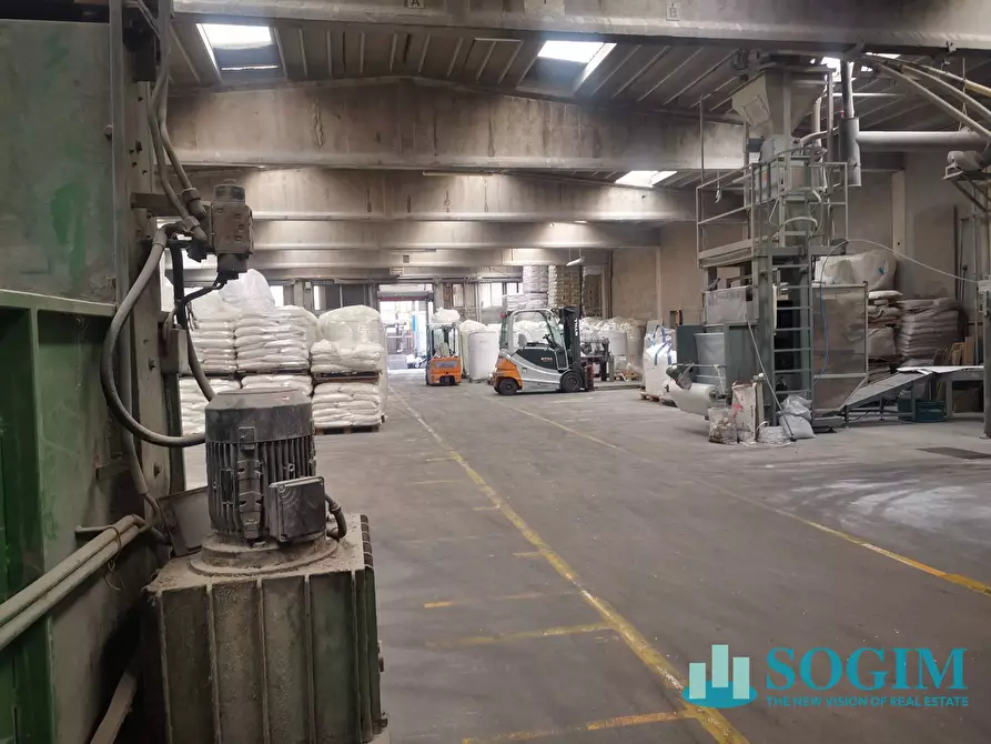 Immagine 5 di Capannone industriale in vendita  in Via Magellano a Fagnano Olona