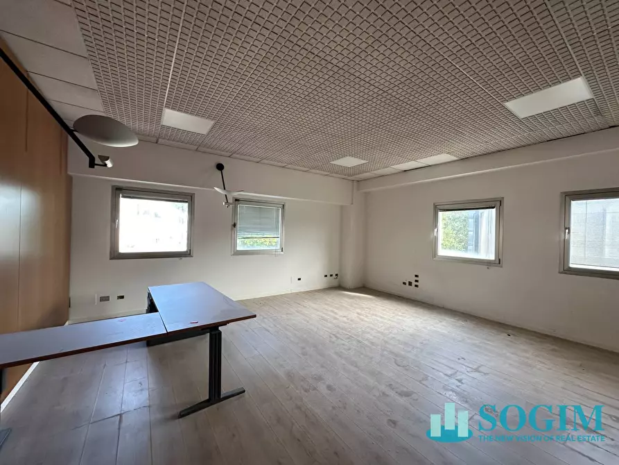 Immagine 3 di Capannone industriale in vendita  in Corso Italia 10 a Peschiera Borromeo