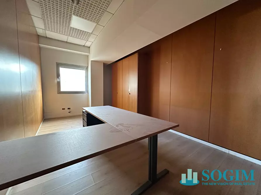 Immagine 4 di Capannone industriale in vendita  in Corso Italia 10 a Peschiera Borromeo