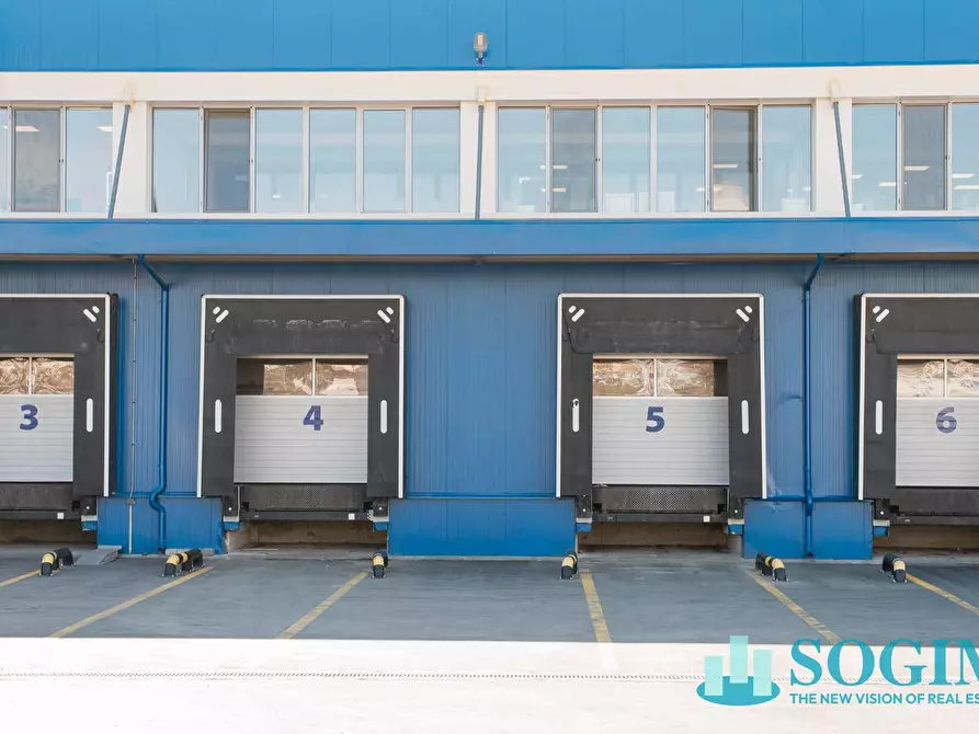 Immagine 12 di Capannone industriale in affitto  a San Giuliano Milanese