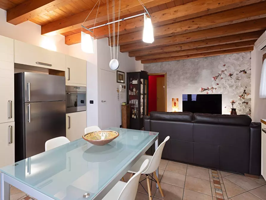 Immagine 2 di Casa semindipendente in vendita  in via giovanni pascoli 37 a Cologno Monzese